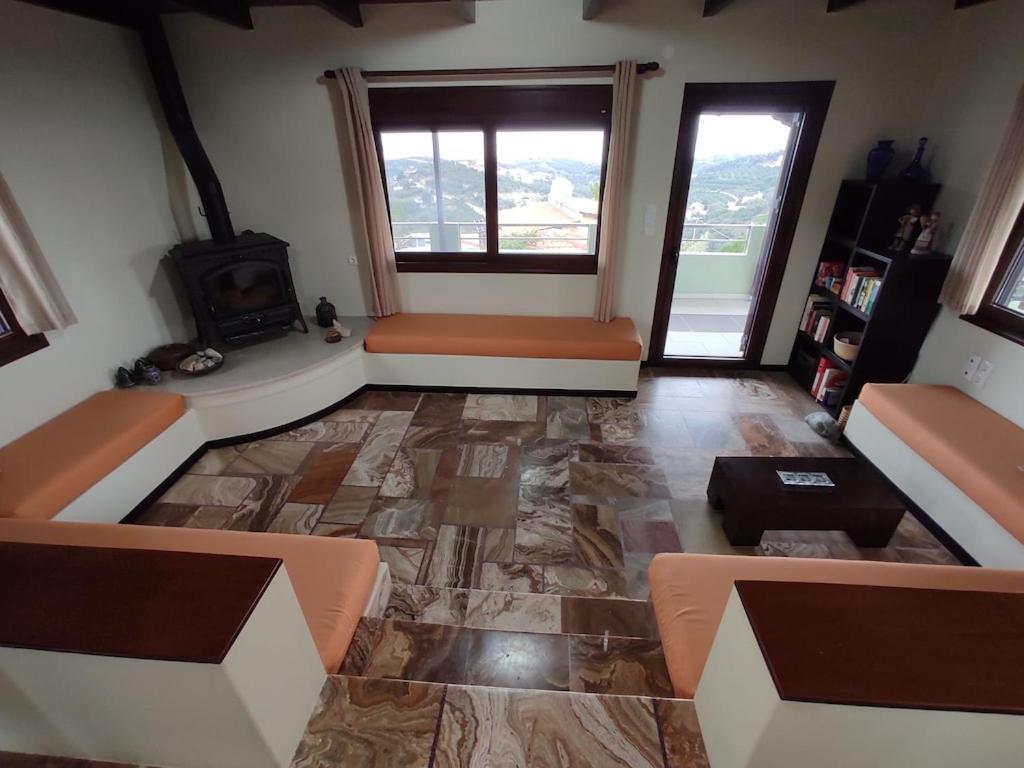 Villa Chloe - Amazing view Villa with swimming pool