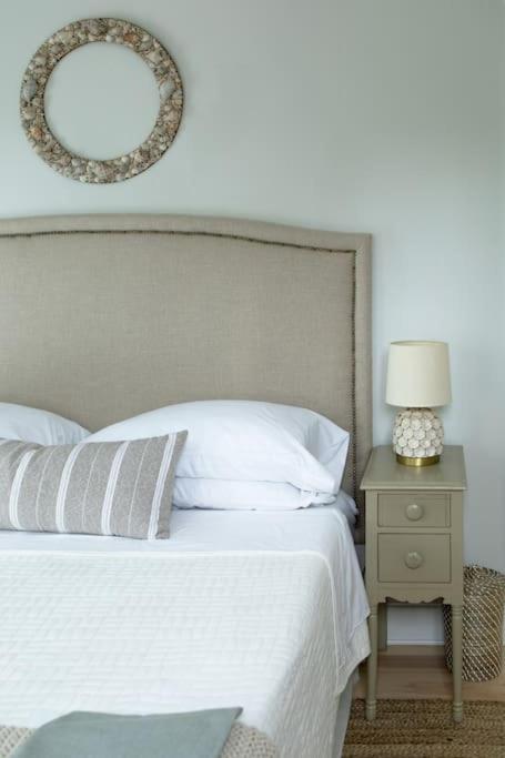 Charming Cottage near downtown Southport