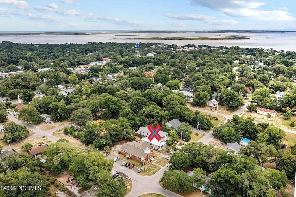 Charming Cottage near downtown Southport
