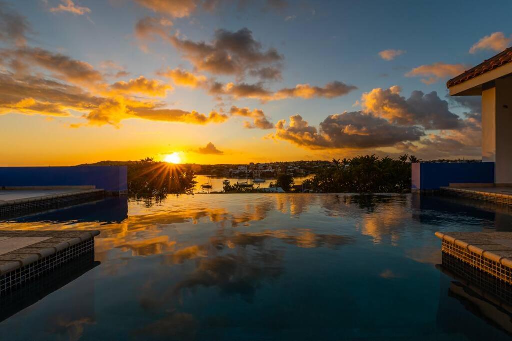 Villa Star Beach - Private pool and sea view!