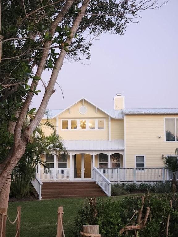 Renovated Spacious Beach House-Steps from the Beach!