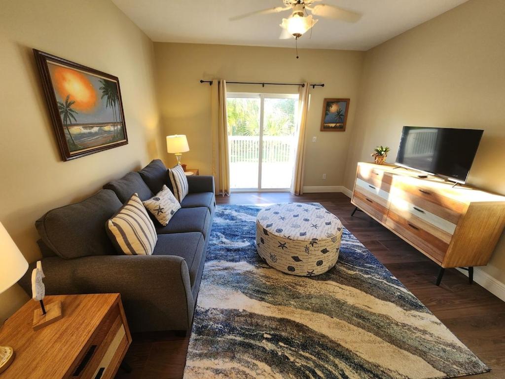 Renovated Spacious Beach House-Steps from the Beach!