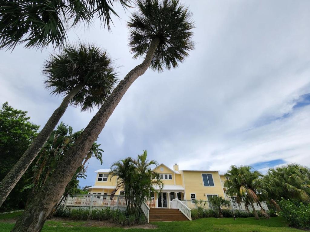 Renovated Spacious Beach House-Steps from the Beach!
