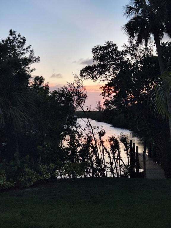 Renovated Spacious Beach House-Steps from the Beach!