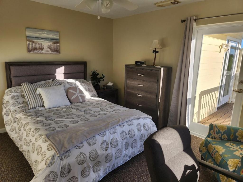 Renovated Spacious Beach House-Steps from the Beach!