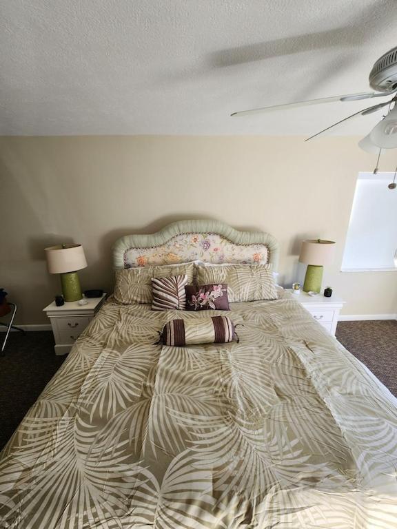 Renovated Spacious Beach House-Steps from the Beach!