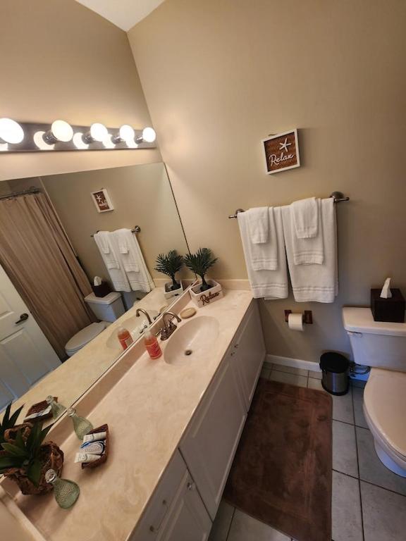 Renovated Spacious Beach House-Steps from the Beach!