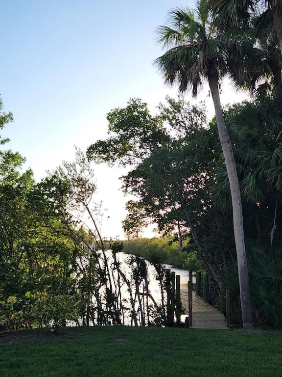 Renovated Spacious Beach House-Steps from the Beach!