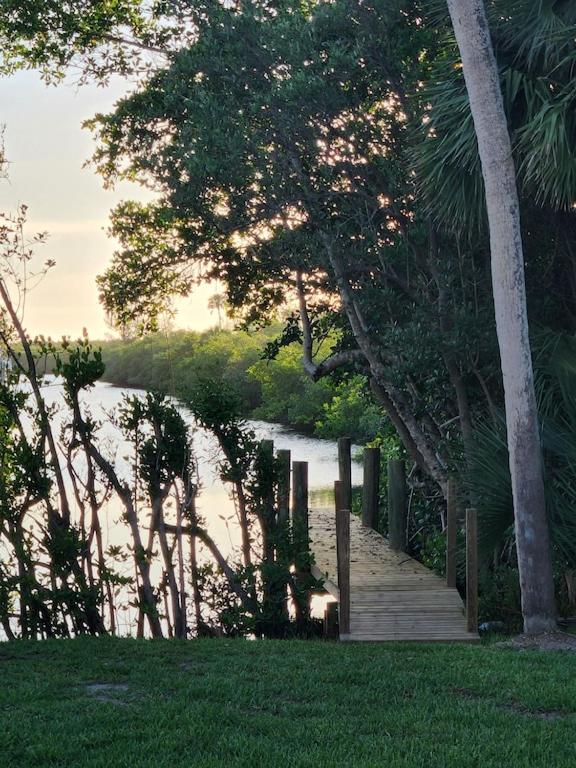 Renovated Spacious Beach House-Steps from the Beach!