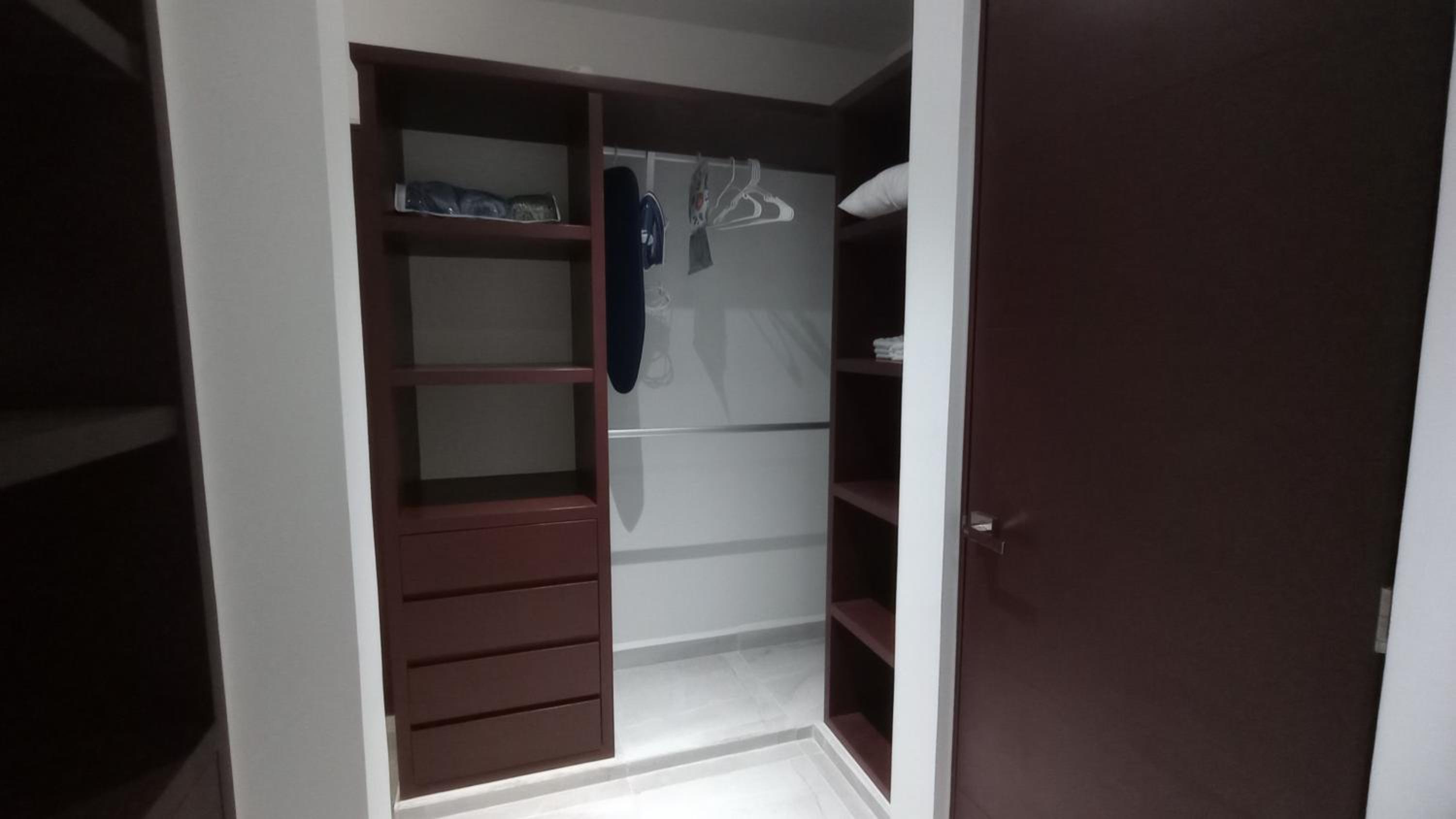 Excellent 2 bedroom condo with pool!