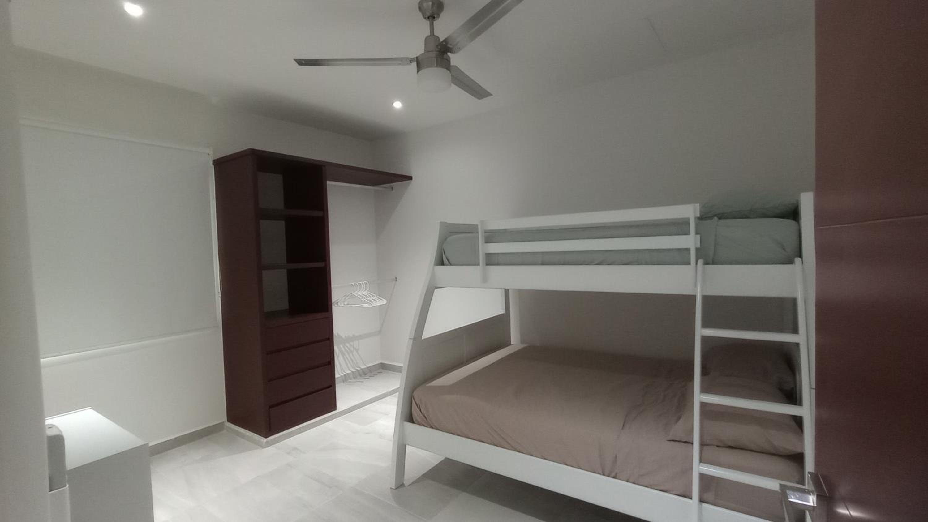 Excellent 2 bedroom condo with pool!