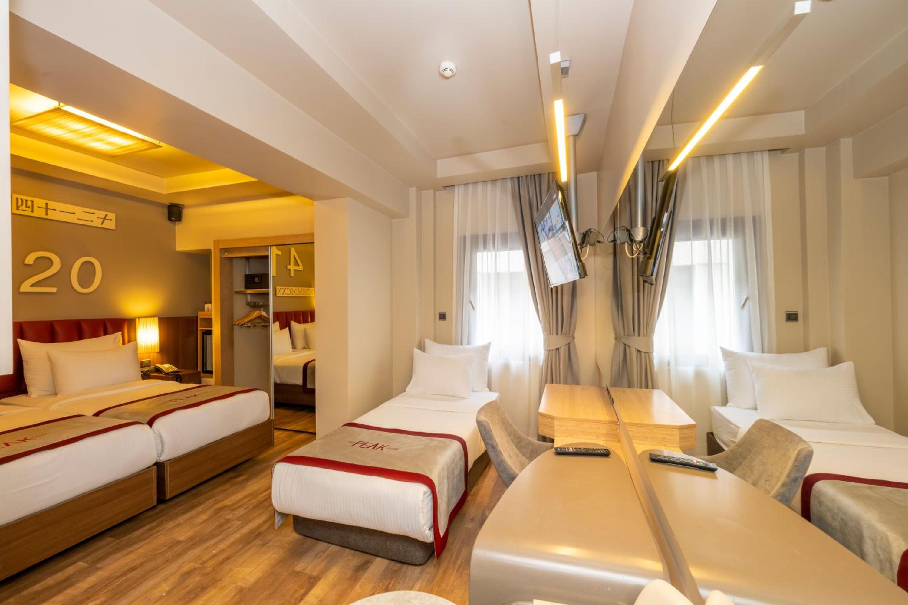 Ramada By Wyndham Istanbul Pera Taksim - Image 91
