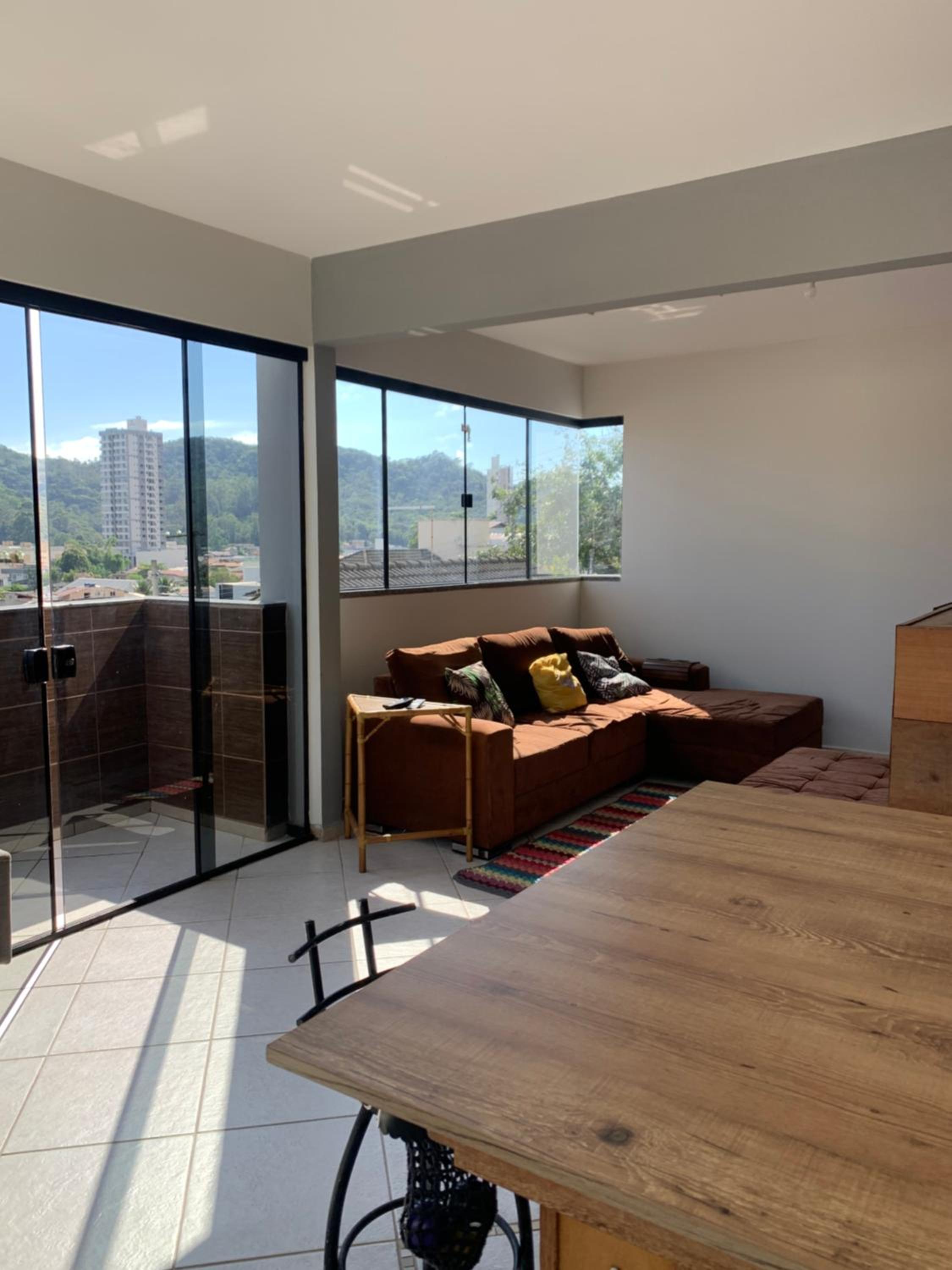 Casa 3 andares piscina e mesa de sinuca