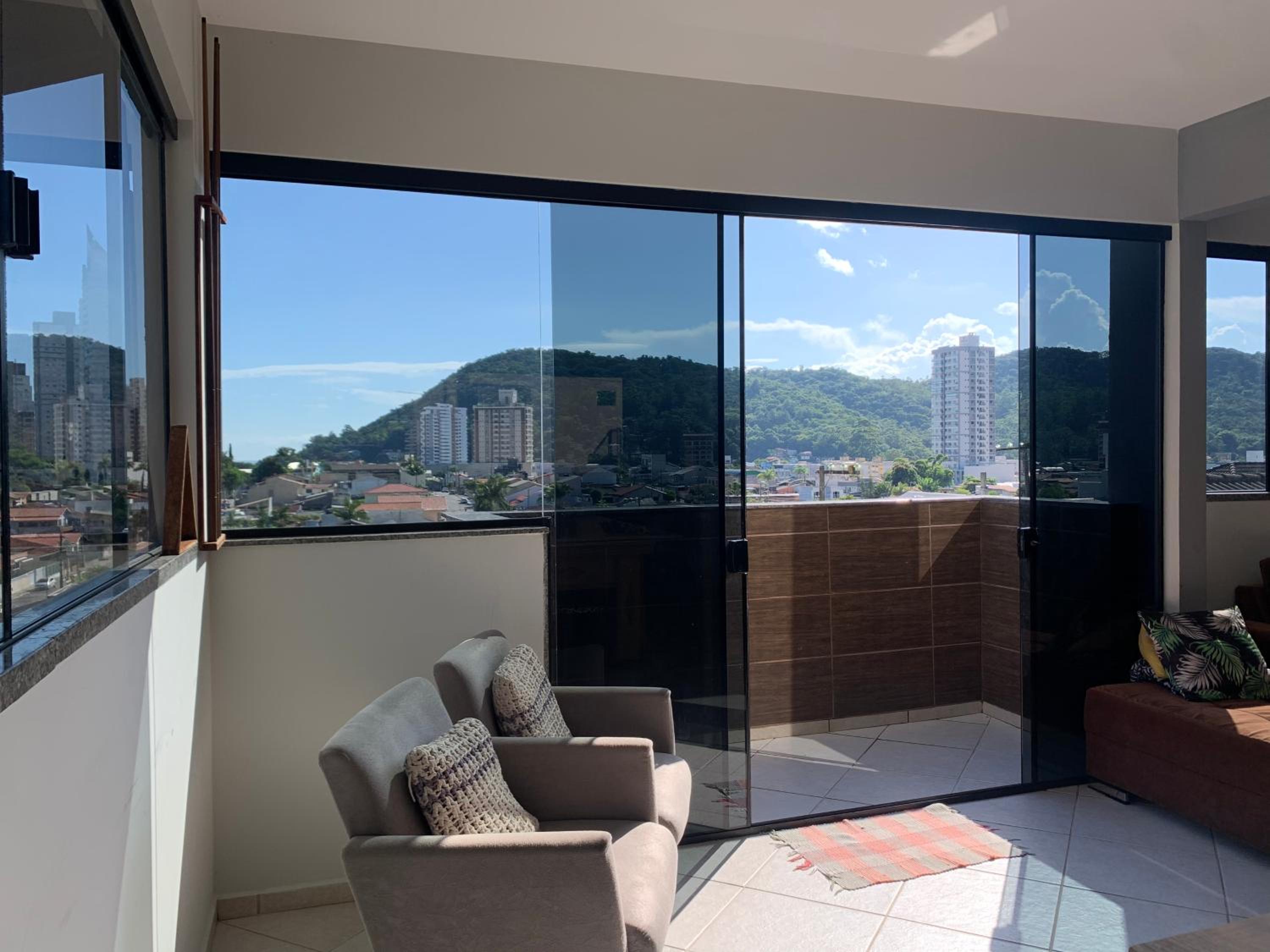 Casa 3 andares piscina e mesa de sinuca