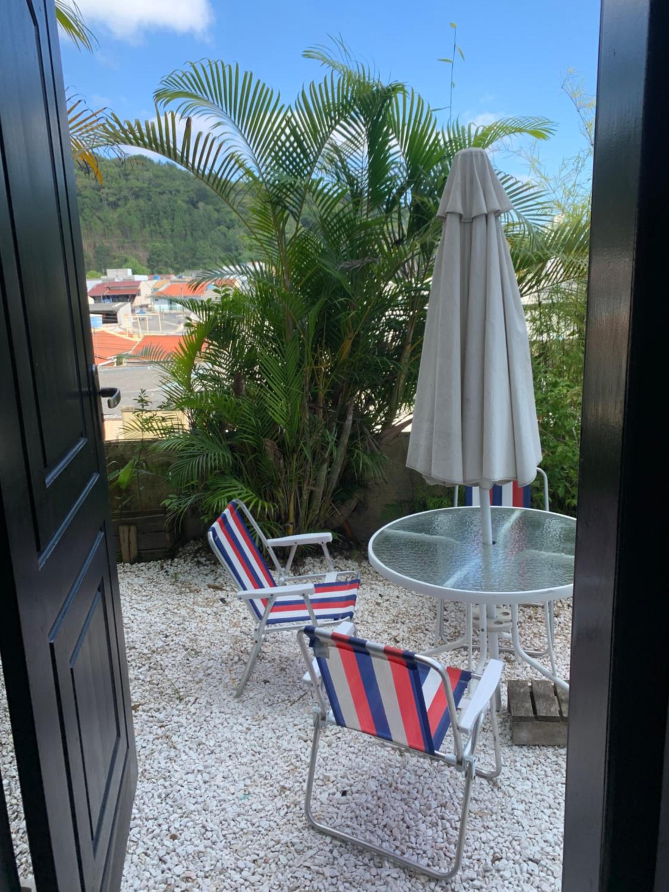 Casa 3 andares piscina e mesa de sinuca