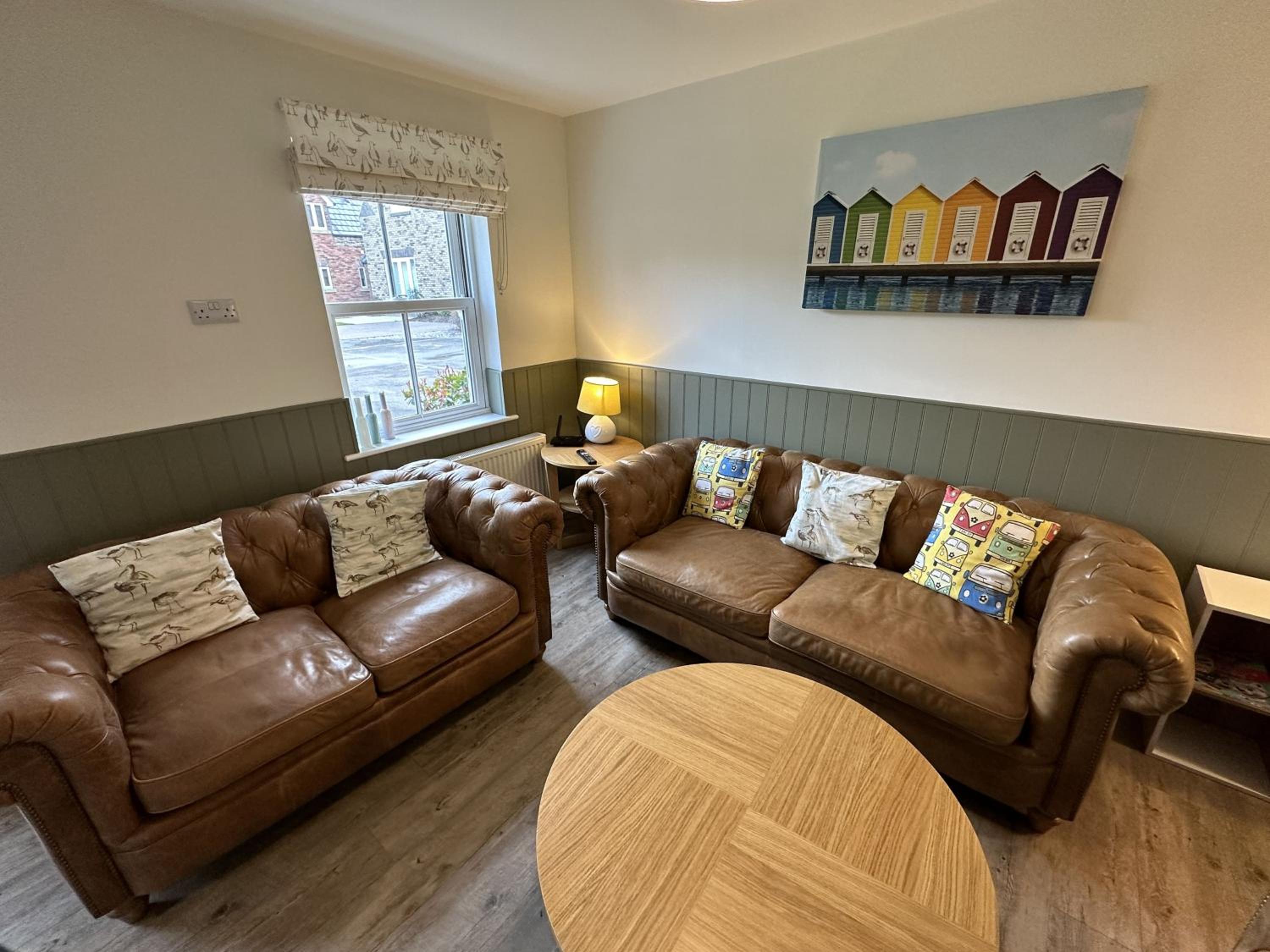 Dragonfly Cottage - Part of the The Bay Filey Holiday Village with pool, gym and direct beach access, pub, restaurant, tennis and meadows walks