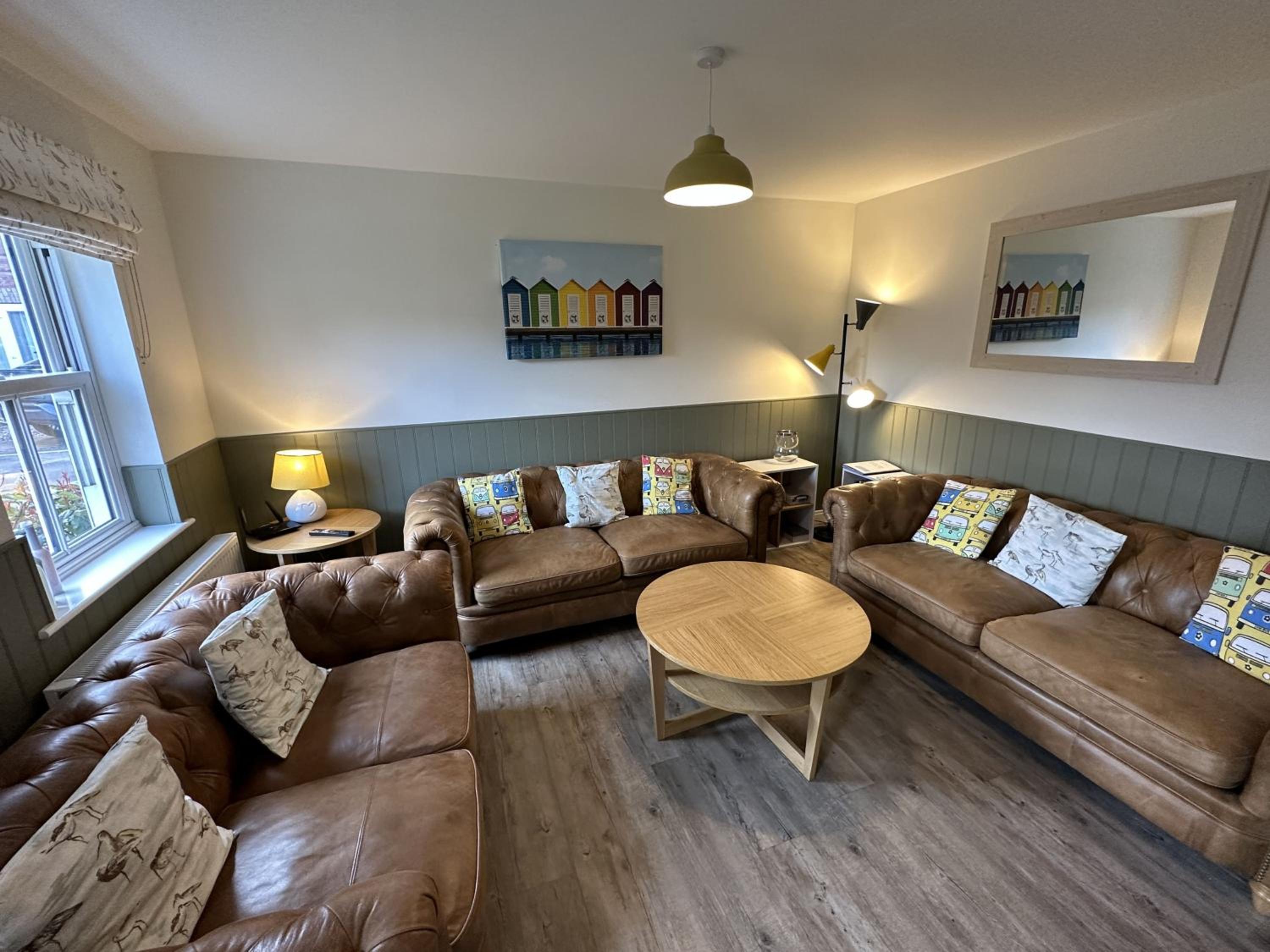 Dragonfly Cottage - Part of the The Bay Filey Holiday Village with pool, gym and direct beach access, pub, restaurant, tennis and meadows walks