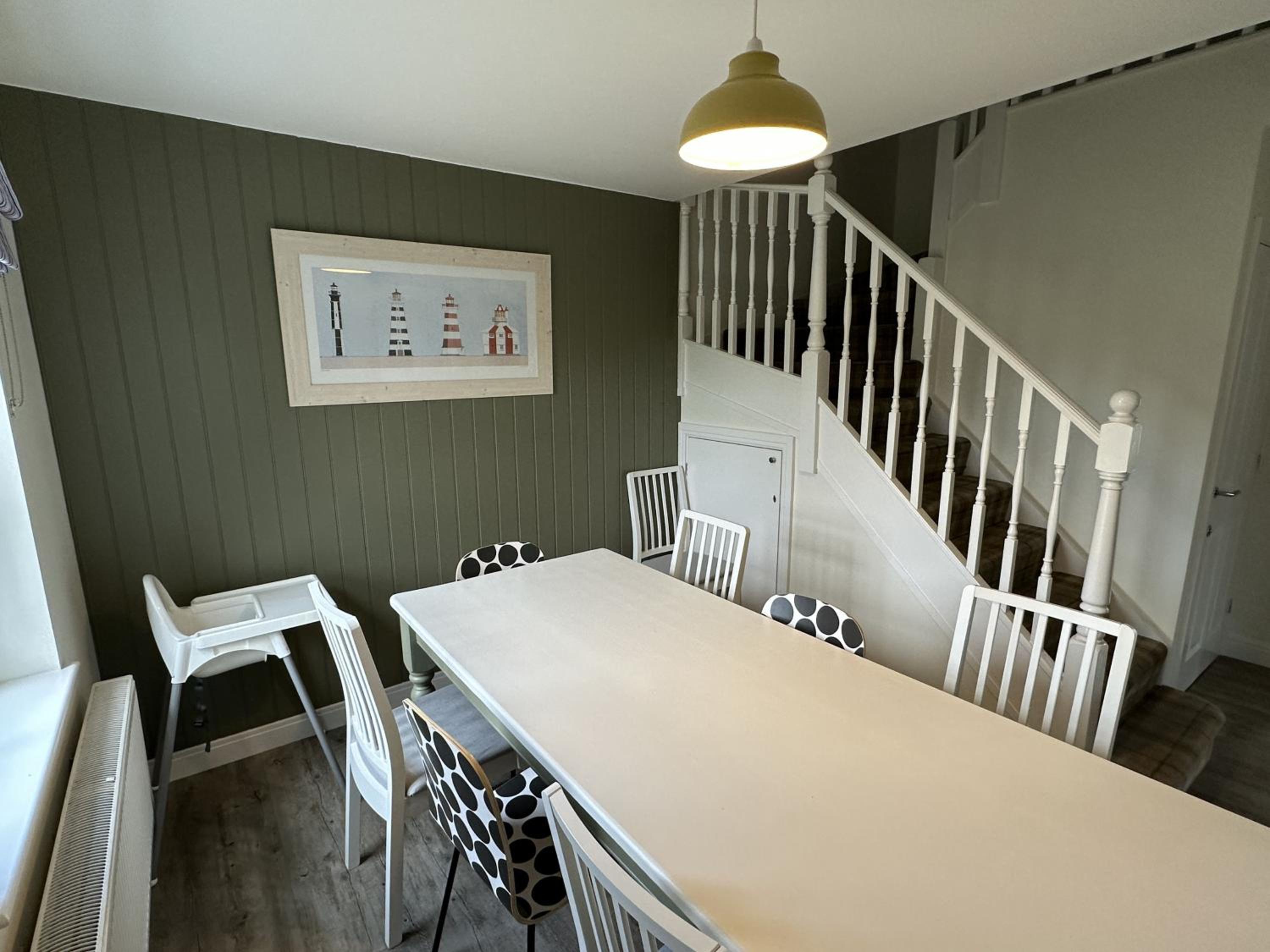 Dragonfly Cottage - Part of the The Bay Filey Holiday Village with pool, gym and direct beach access, pub, restaurant, tennis and meadows walks