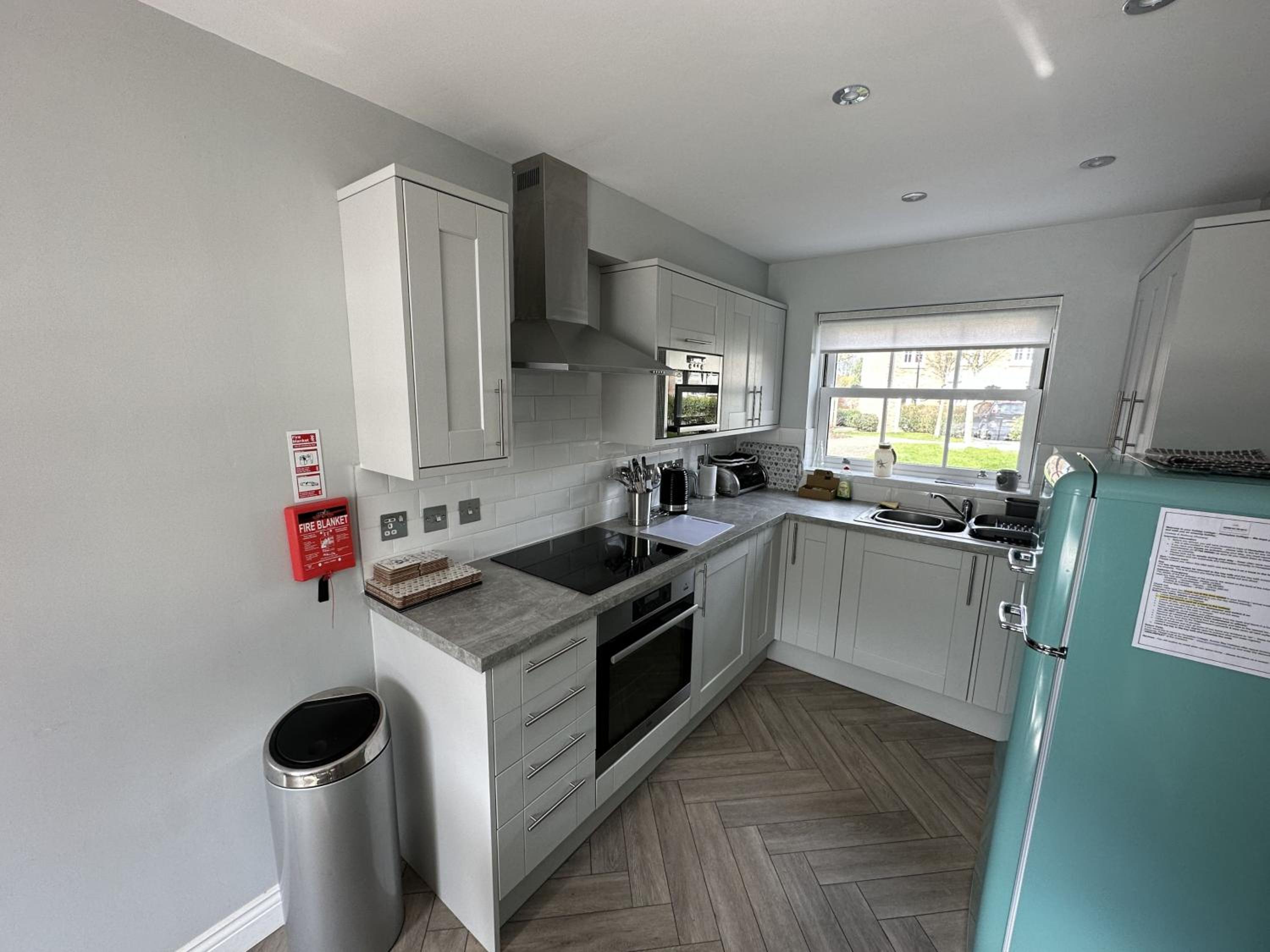 Honeybee Cottage - Part of the The Bay Filey Holiday Village with pool, gym and direct beach access, pub, restaurant, tennis and meadows walks