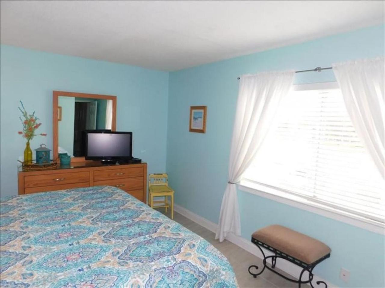 K7 Family Friendly make some memories easy to access great outdoor space near playground view 2