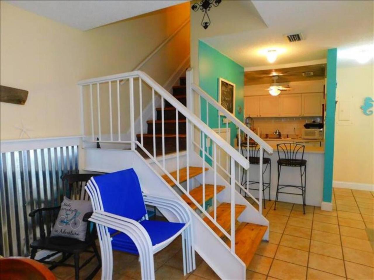 K7 Family Friendly make some memories easy to access great outdoor space near playground view 5