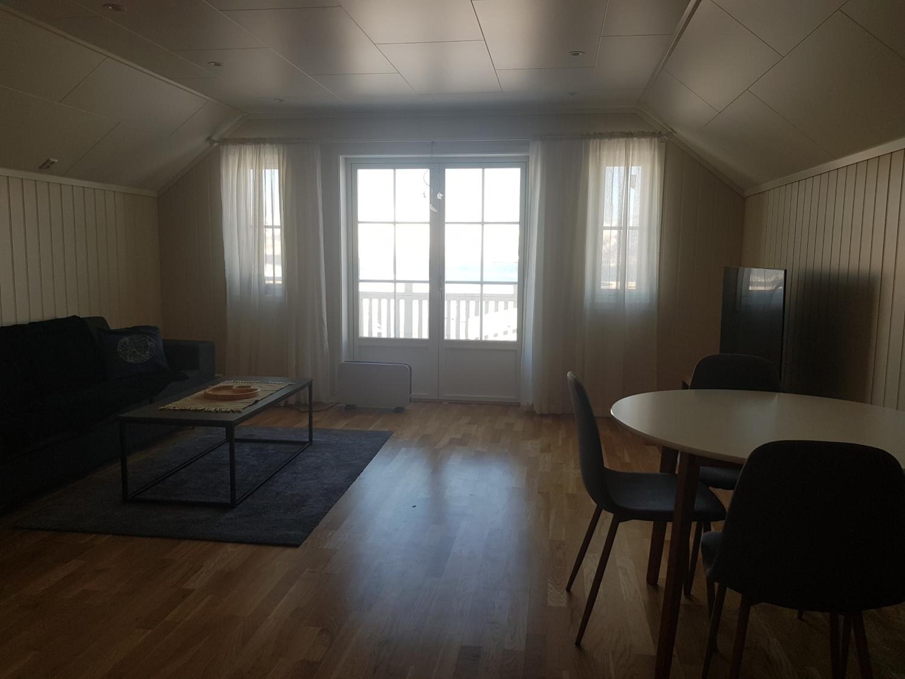2 Bedrooms Apartment in Sommarøy Island