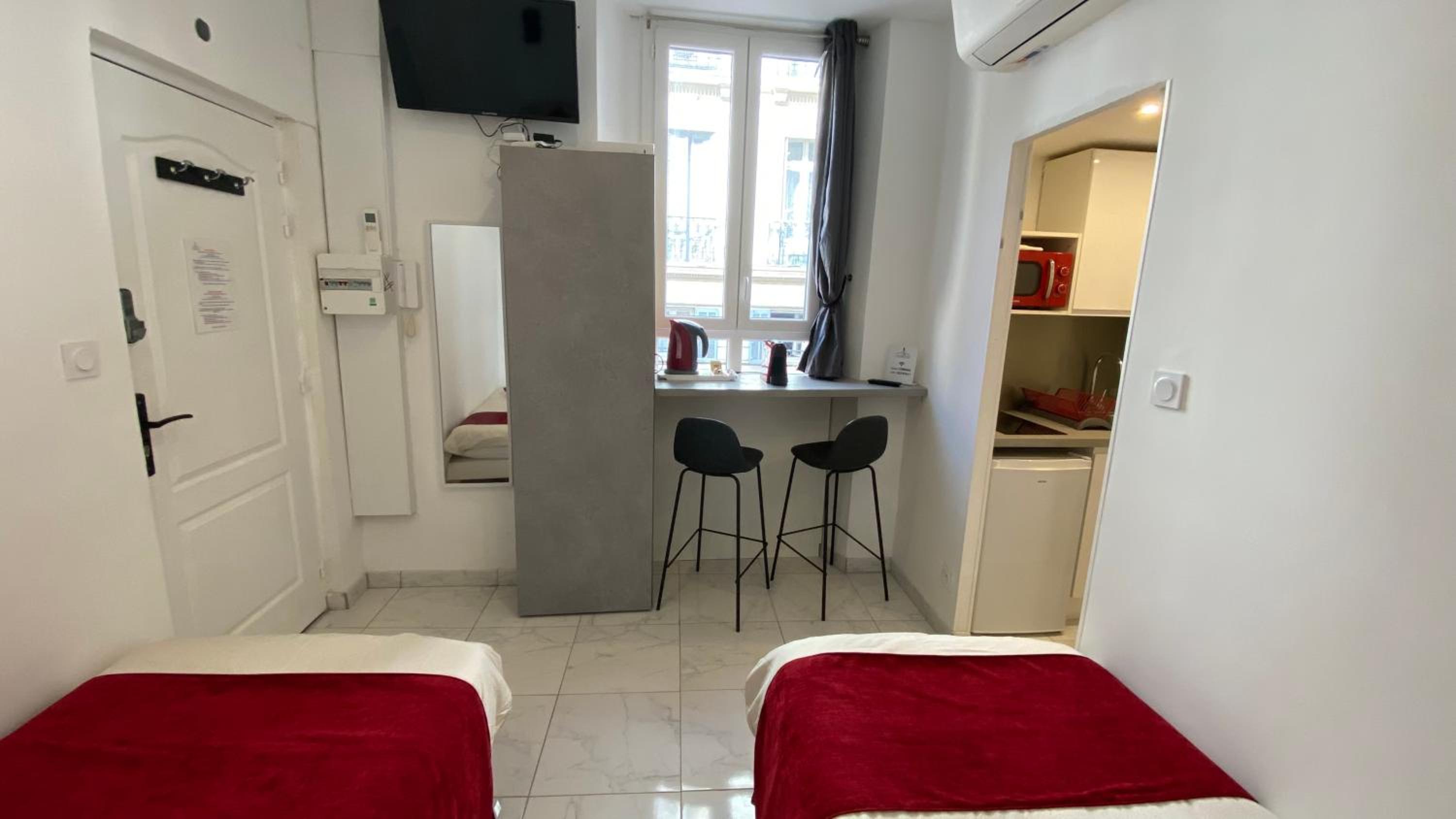 Sweet Home Marceau 6 studios hyper centre proche de la mer et du palais