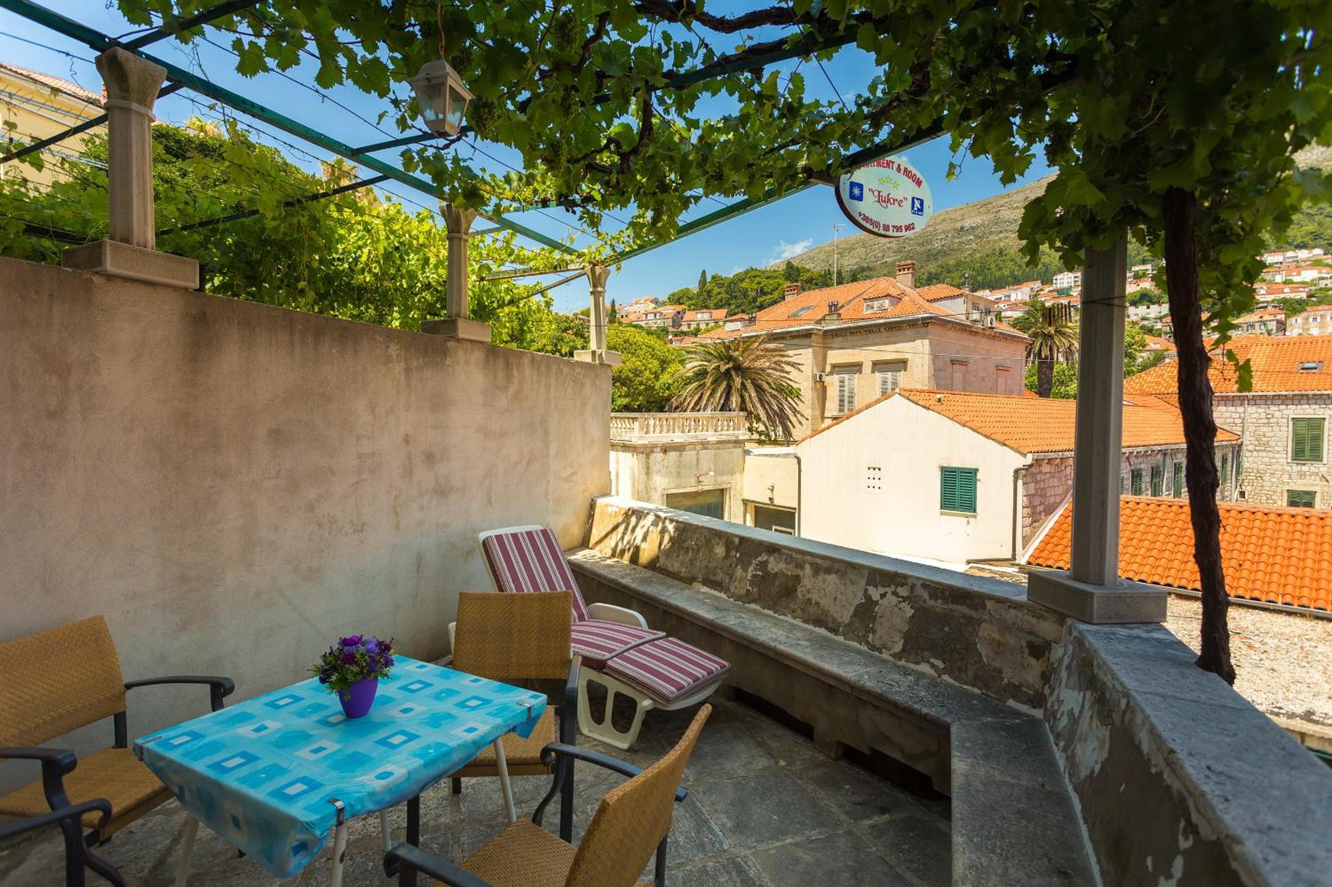 Apartment& Room Lukre / Apartment Lukre with terrace