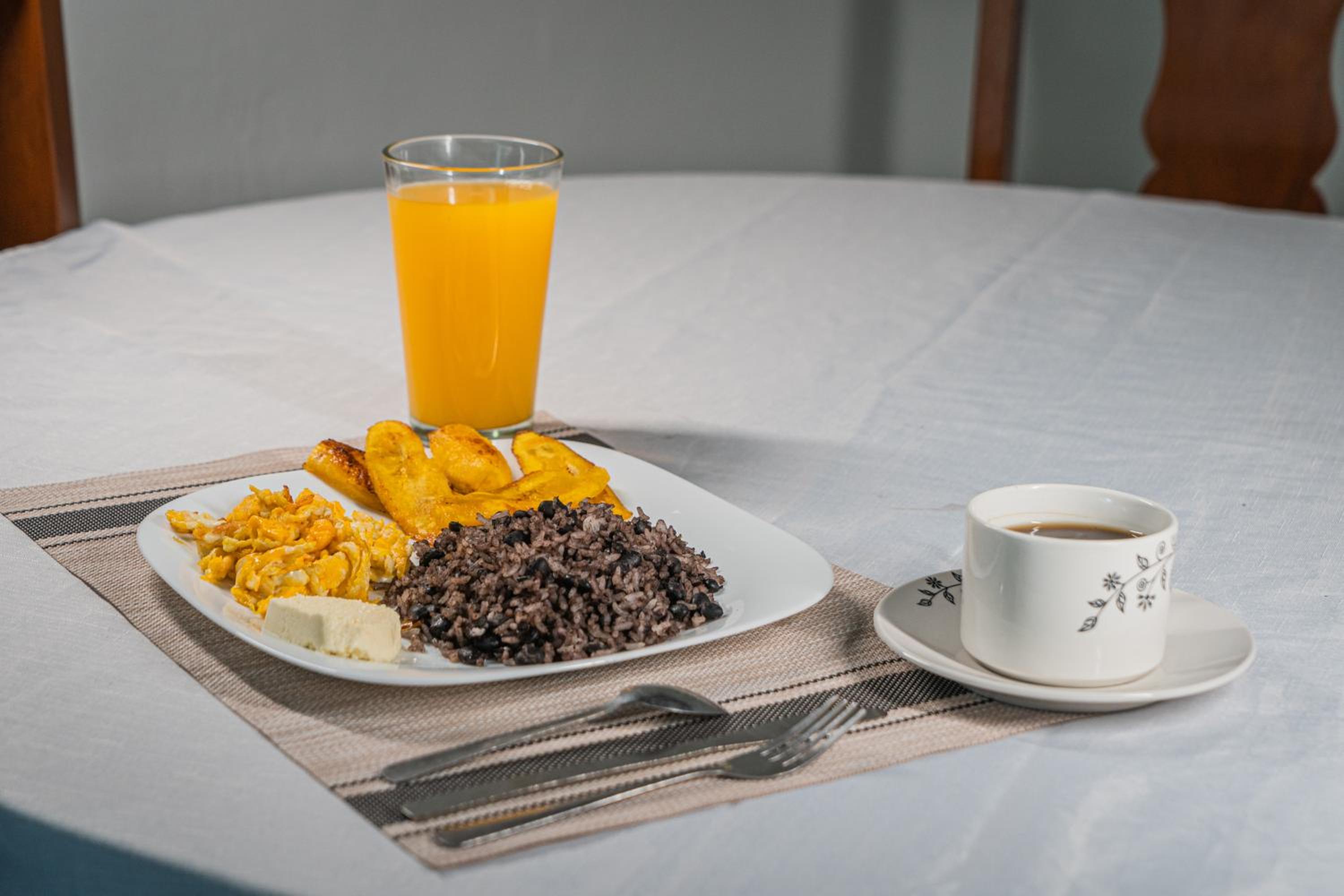 Hotel El Cocobolo Food&Rest Room 7 B&B WiFi AC Pkg Free Swimmingpool