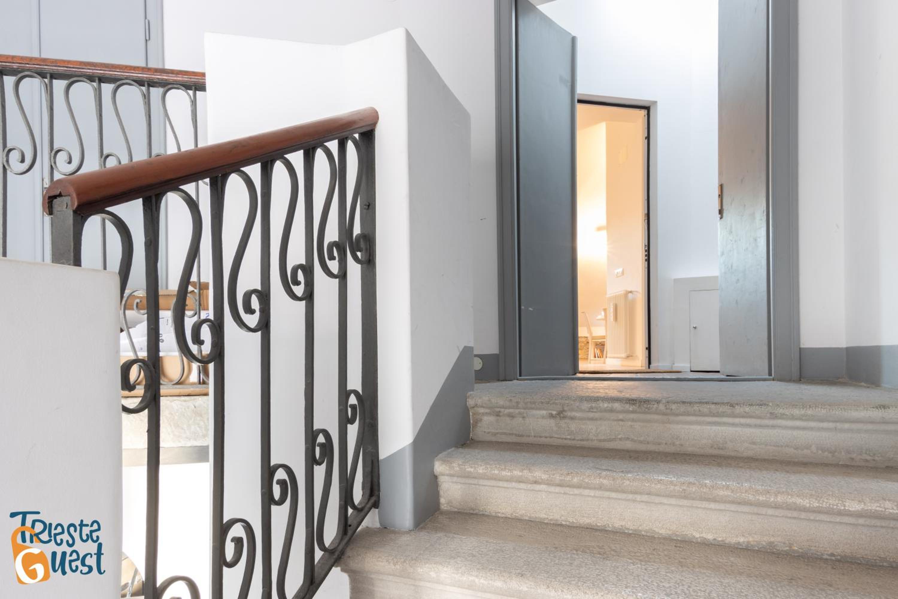 Piazza della Valle photo 4