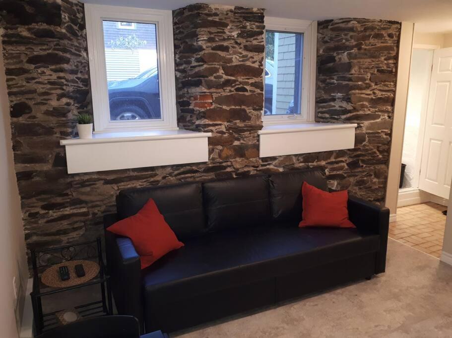 Cozy 1-bedroom in Bauer Terrace next to Citadel