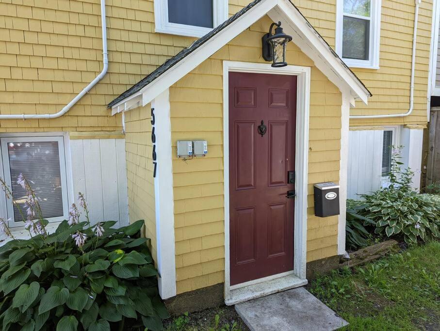 Cozy 1-bedroom in Bauer Terrace next to Citadel