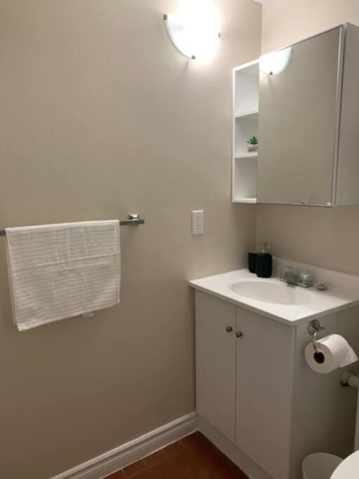 Cozy 1-bedroom in Bauer Terrace next to Citadel