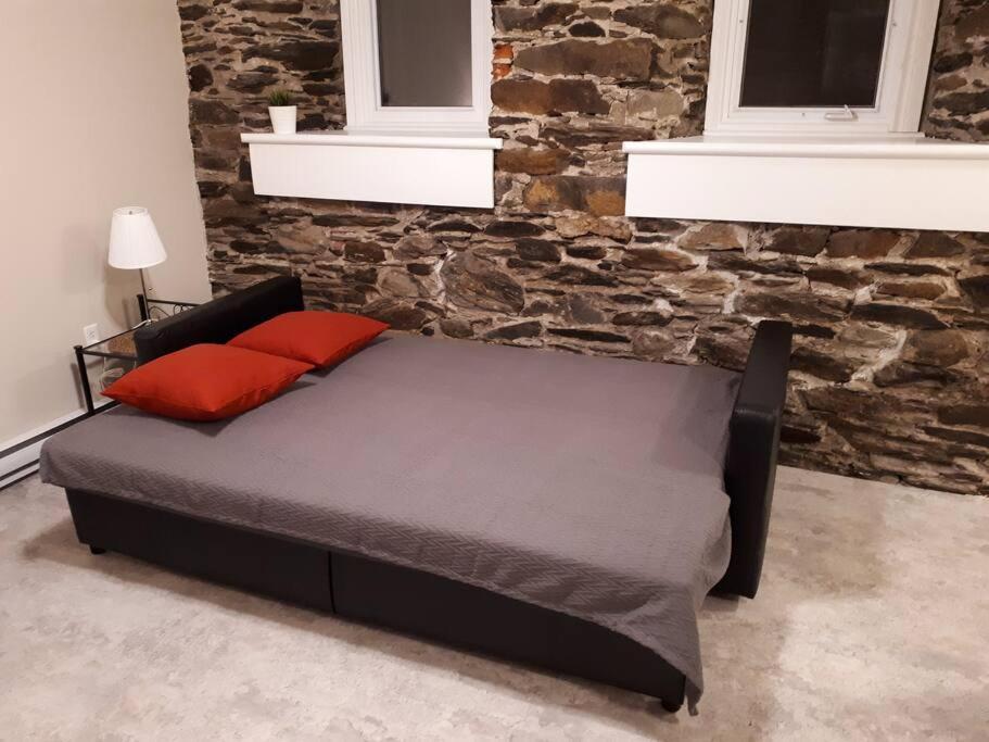 Cozy 1-bedroom in Bauer Terrace next to Citadel