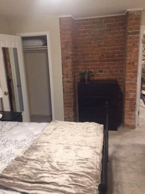 Cozy 1-bedroom in Bauer Terrace next to Citadel