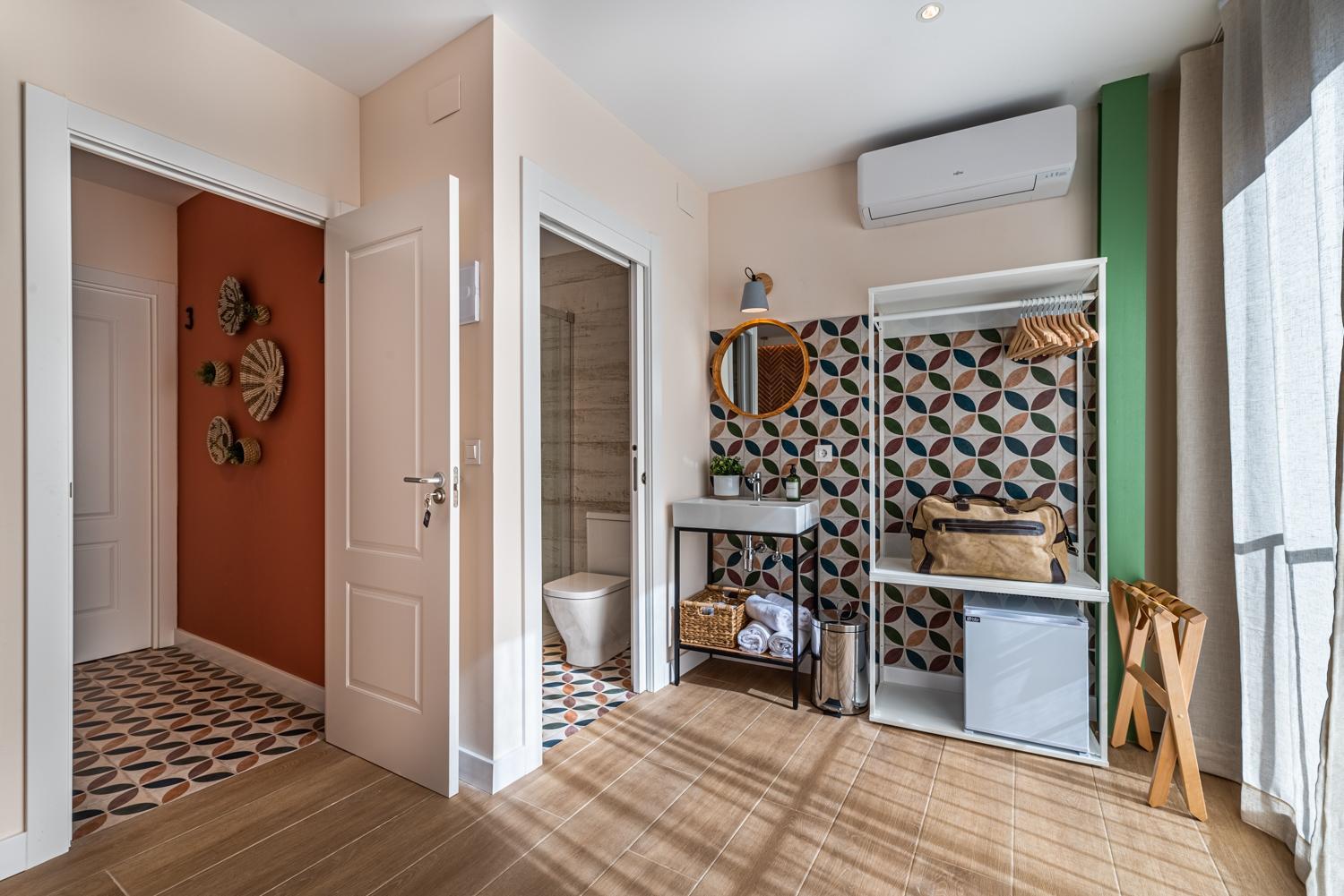 Vestal Suites Domo Adults Only