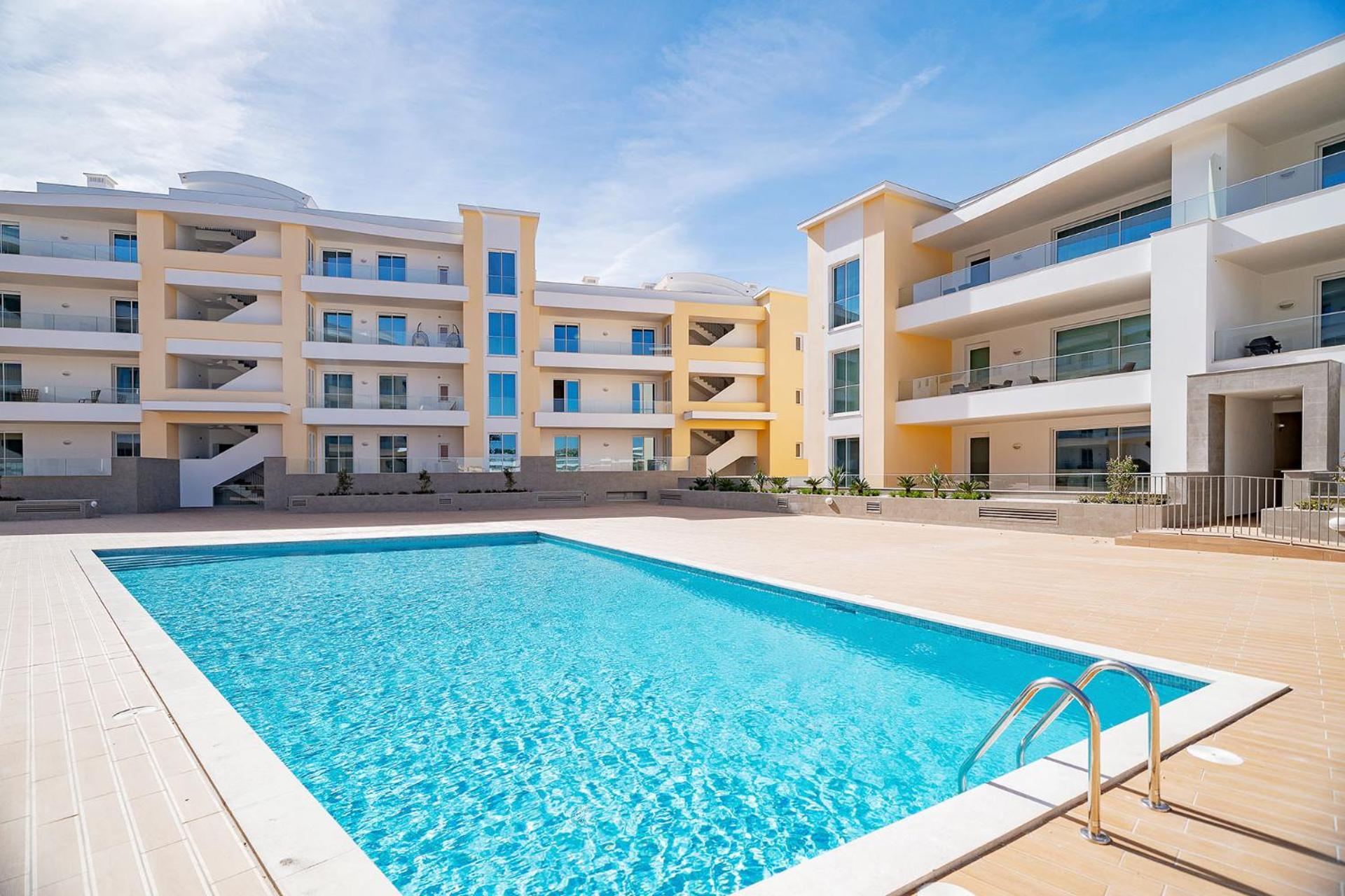 Lagos Marina View 3 With Pool by Homing view 5