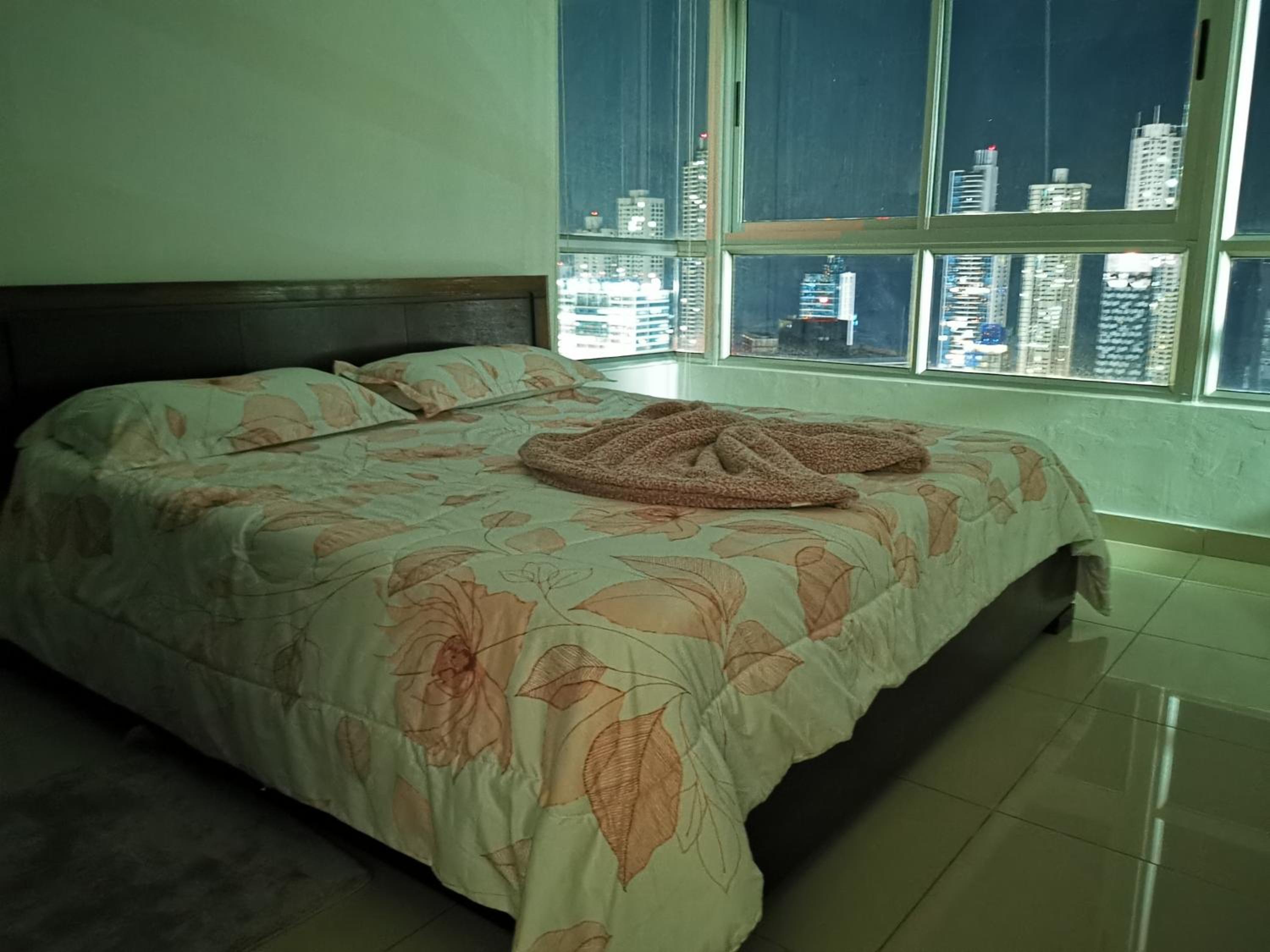 Lovely Apartment 2 BR view 2