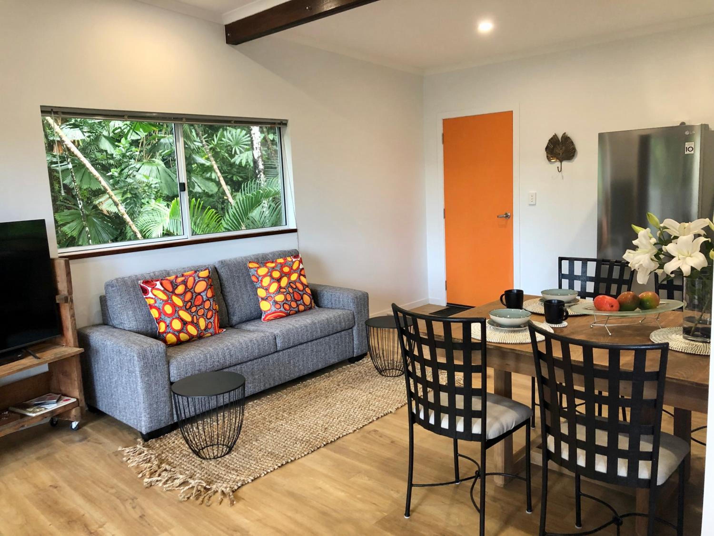 Sky: rainforest and ocean views with jacuzzi