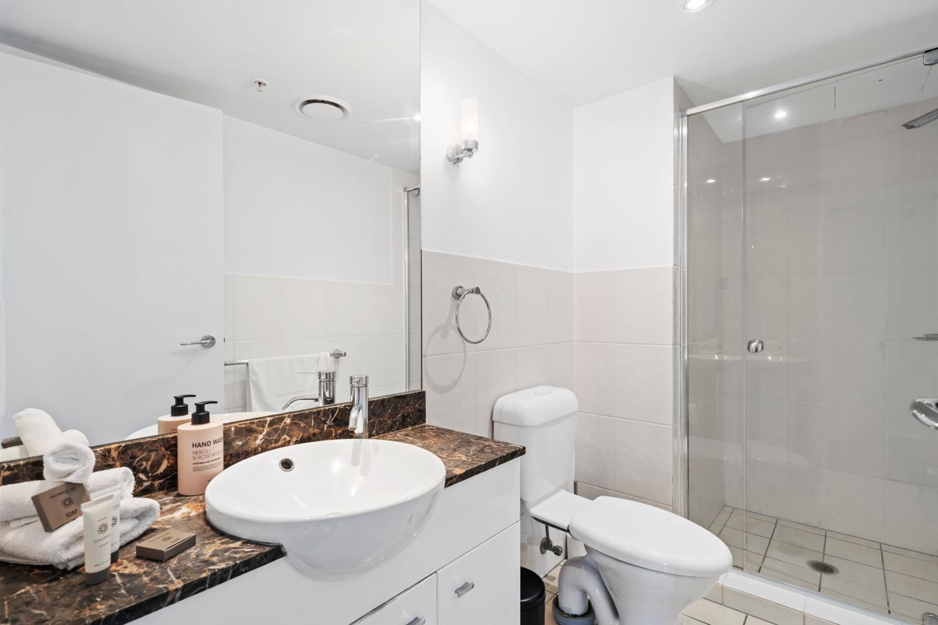Chevron Renaissance Stunning Apartment 29FL Sleeps 6 - Optimise BNB