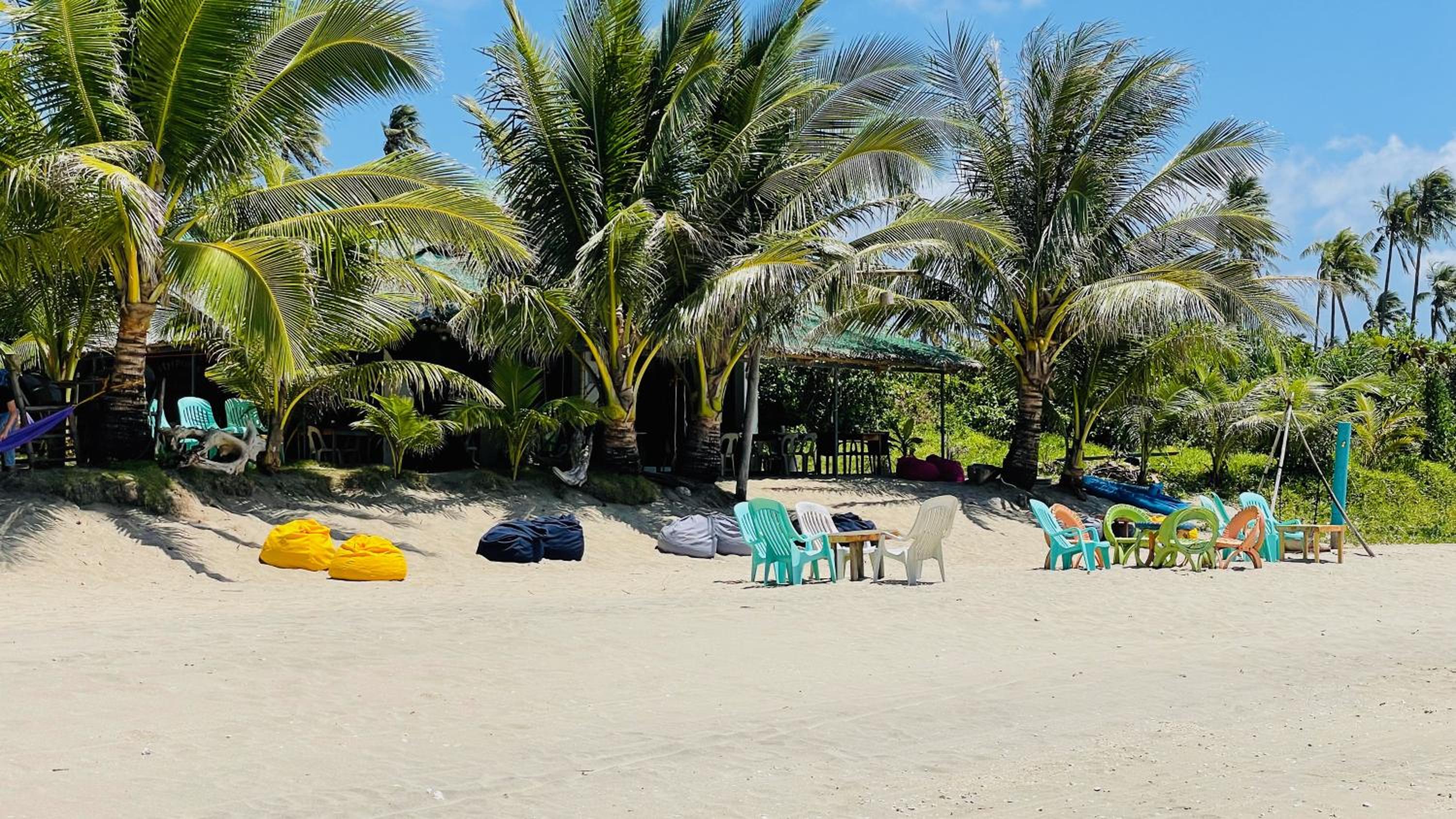 Footprints Beach Resort