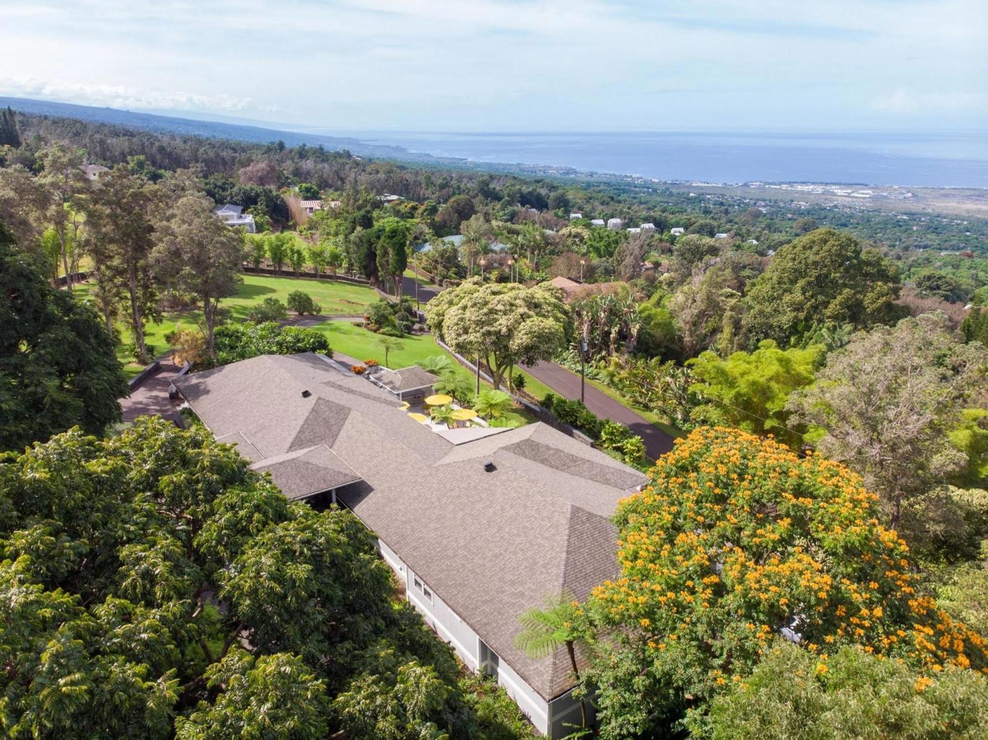 Ohia Kona Estates - An All Suites B&B