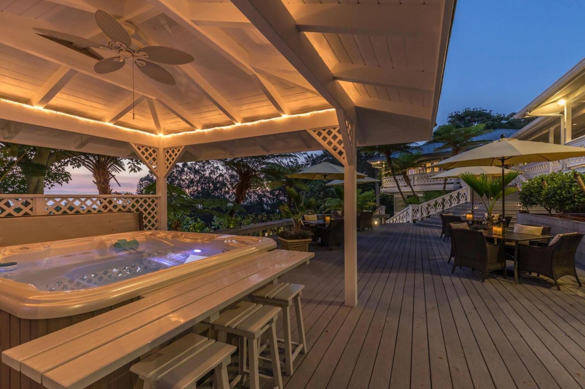 Ohia Kona Estates - An All Suites B&B