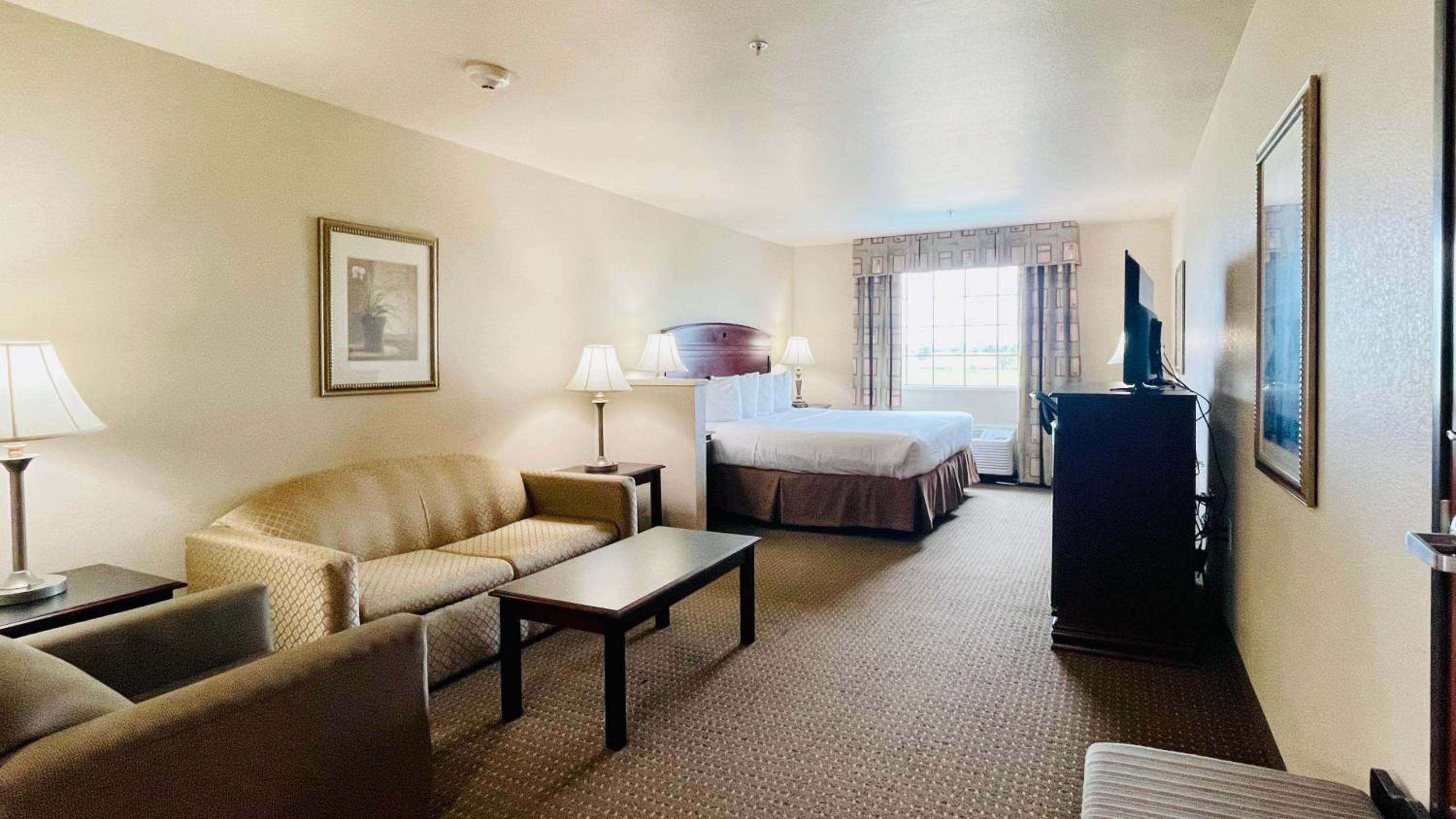 Franklin Inn & Suites