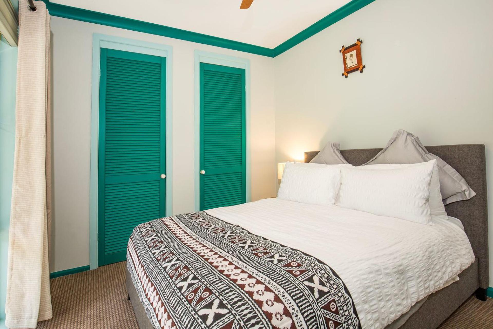 Island Retreat Pet Friendly Waterfront