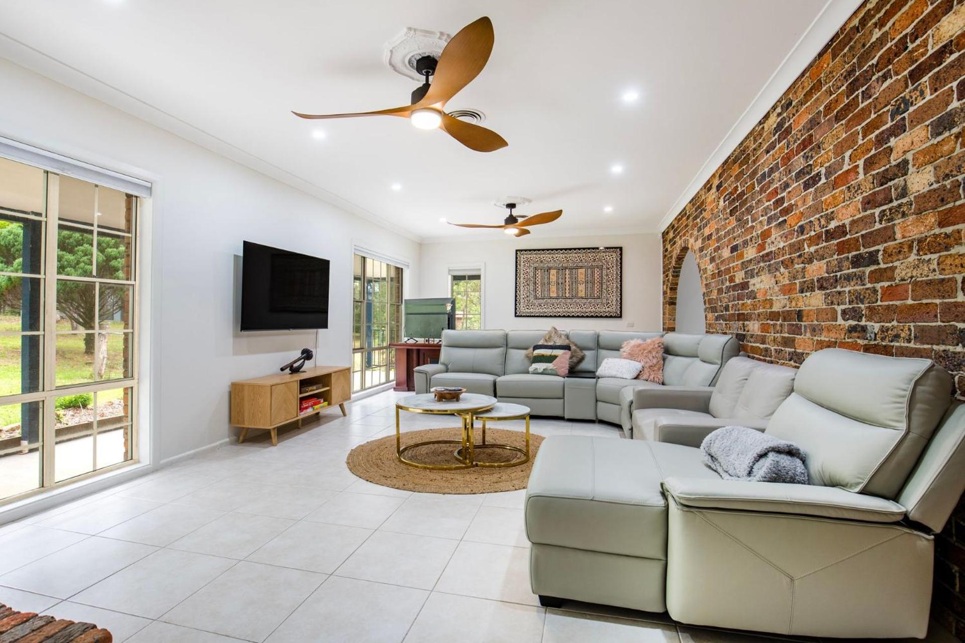 Island Retreat Pet Friendly Waterfront