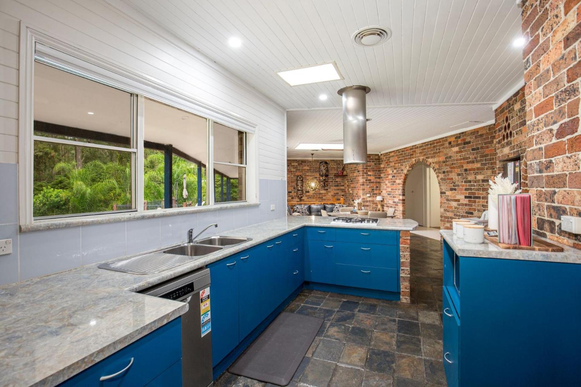 Island Retreat Pet Friendly Waterfront
