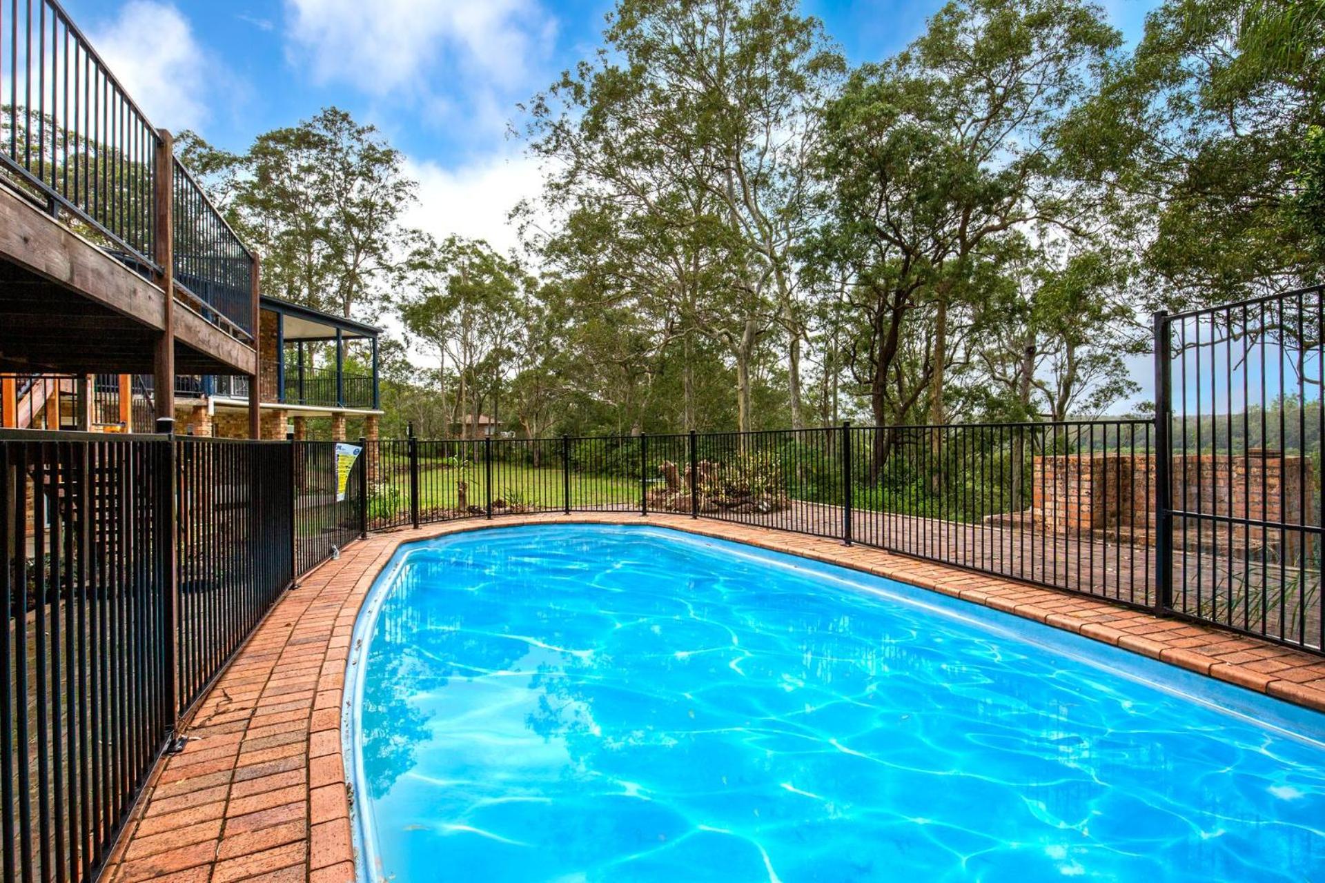 Island Retreat Pet Friendly Waterfront