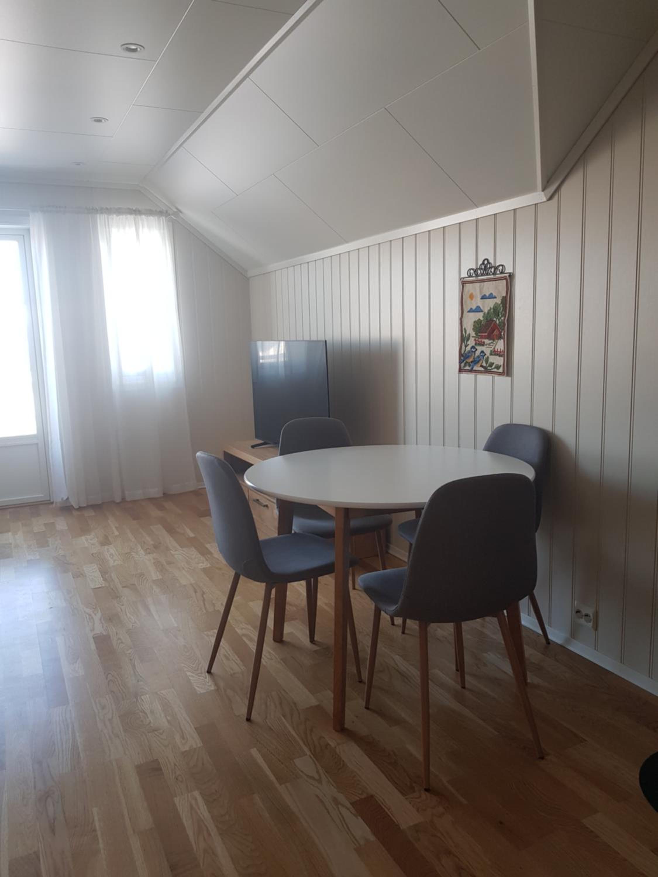 2 Bedrooms Apartment in Sommarøy Island