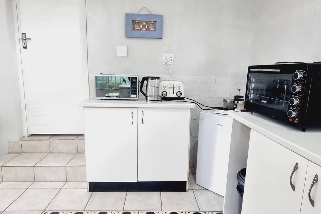 Herbie's Hideout: 1 Bed Cottage W/ View and Pool view 4
